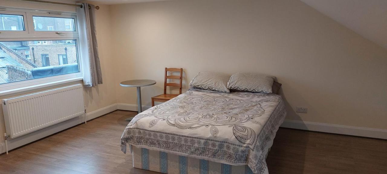 Family Friendly 3 Bedroom Flat Zone 2 - Children Stay Free! Londra Esterno foto