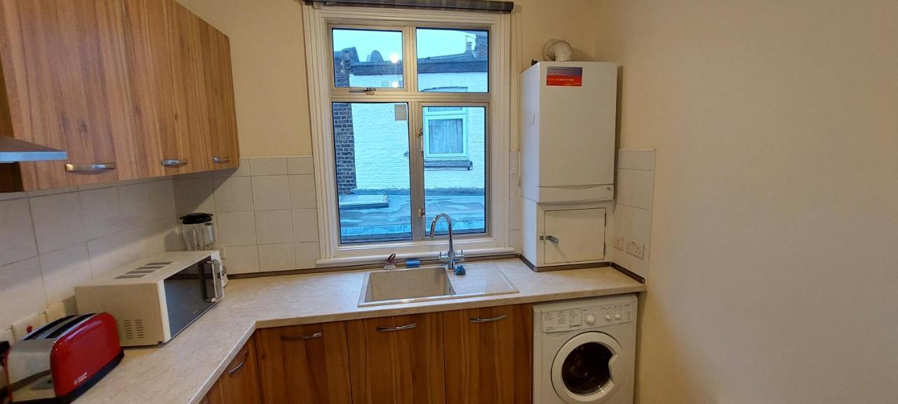 Family Friendly 3 Bedroom Flat Zone 2 - Children Stay Free! Londra Esterno foto